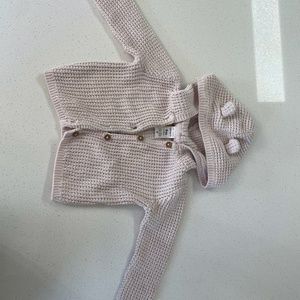 Baby pink knitted sweater with ears